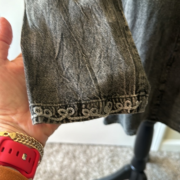 Sacred Threads Boho charcoal grey Tunic with embroidered detail design - Picture 5 of 7